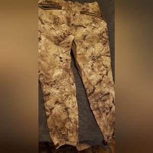 Pnuma mens pants